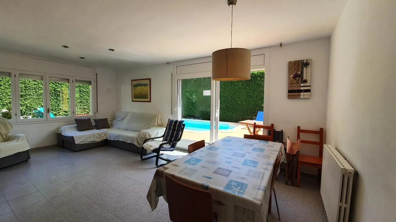 Villa Pals Carles Piscina Spanien